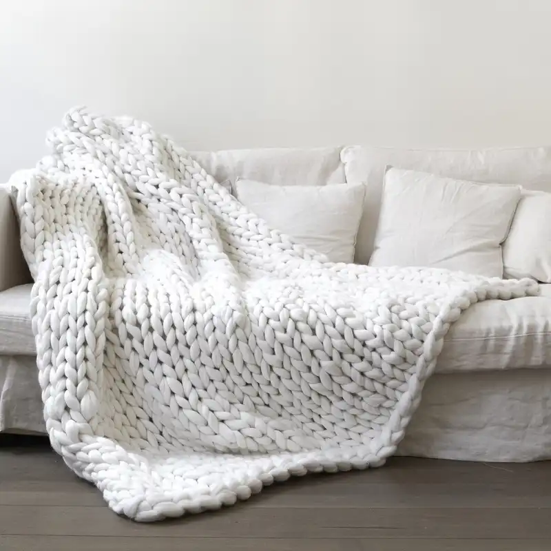 Super Chunky Knit Blanket - Image 4