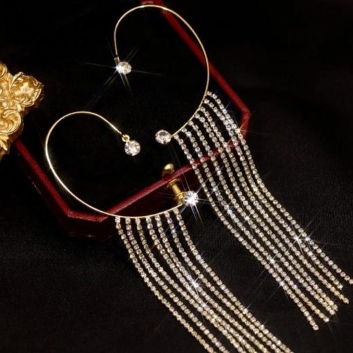 Një palë vathë me xhufkë, një palë vathë me xhufkë diamanti, një palë vathë me xhufkë me diamant të shkëlqyeshëm