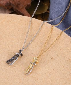 Hug Necklace