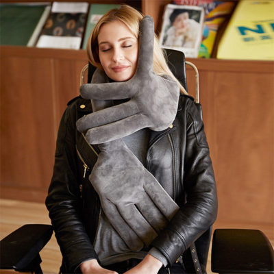 Pillow Phone Stand,Travel Pillow,Hand Shaped Travel Pillow,Hand Shaped Travel Pillow Phone Stand