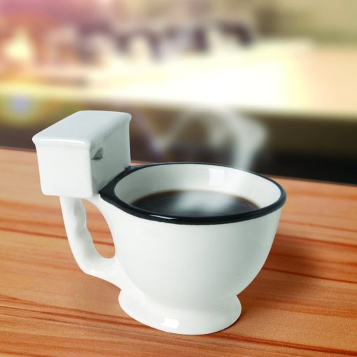 Tazza da caffè con tazza da toilette
