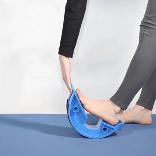 Achilo sausgyslės ir blauzdos tempimo pėdos svirties įtaisas