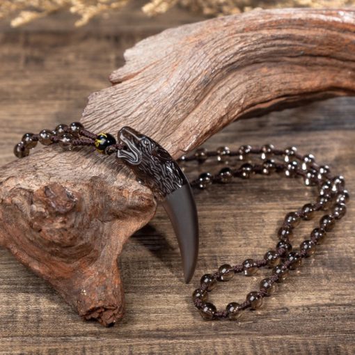 Ogrlica s privjeskom od vuka od opsidijana