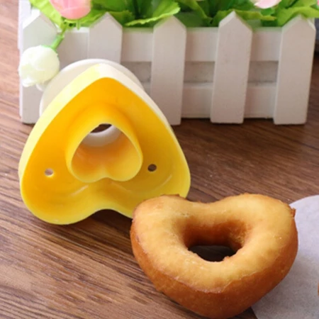 Chikafu-giredhi Plastic Donut Cutter