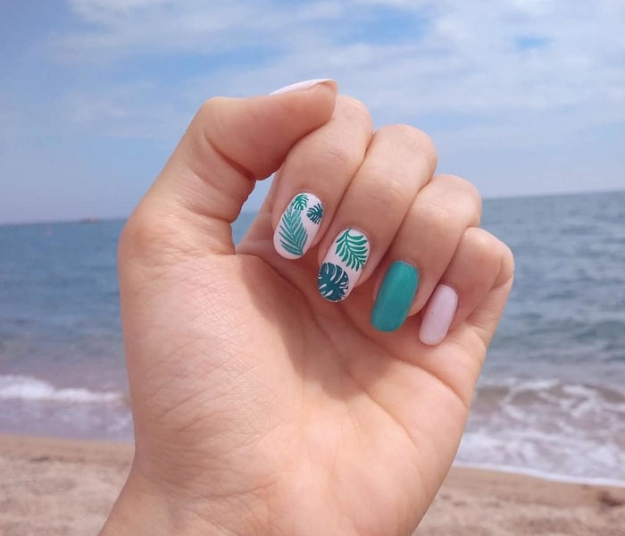 Beach Nails