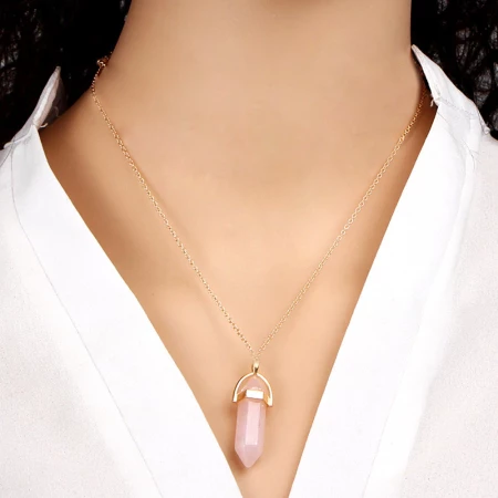 Pag-ayo sa Pink Rose Quartz Pendant Necklace
