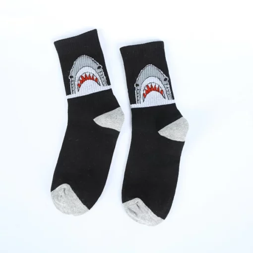 Gray ug Puti nga Cotton Shark Socks