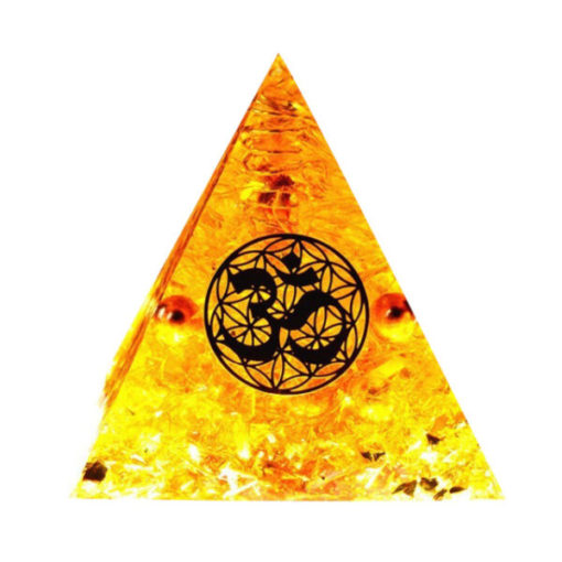 Piramide energetica creativa dell'universo di cristallo naturale