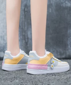 Korean Fashion Sweet Little Daisy Sneakers