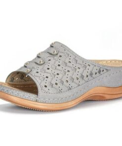 Hollow Embossed Wedge Slides