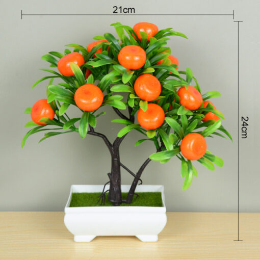Majhna drevesna posoda z umetnimi rastlinami bonsajev