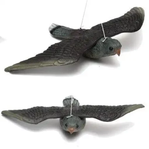 Ocell artificial volador per al control de plagues de granja