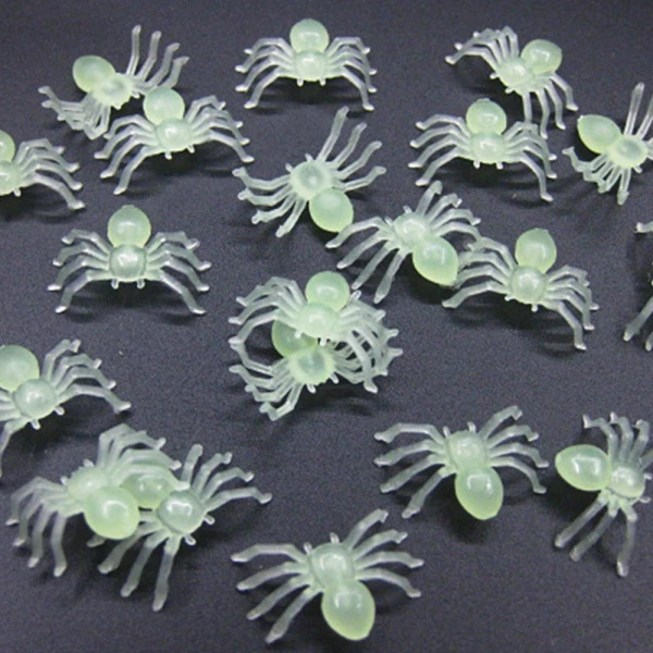 Glow In The Dark Spiders For Halloween Décor - Image 4