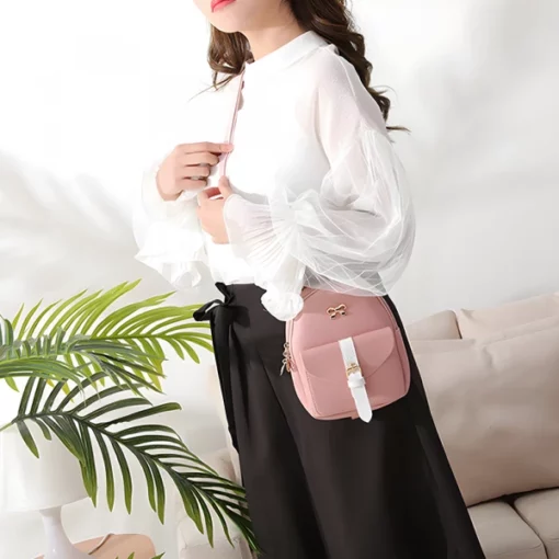Entzückender Mini-Rucksack aus rosa Leder