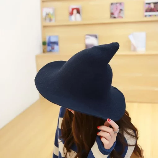 Geniş Kenarlı Modern Cadı Şapkası