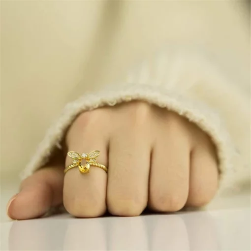 Zlati čebelji prstan