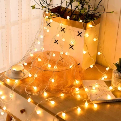 Ichki va tashqi makon dekorasi uchun LED sharli torli chiroqlar