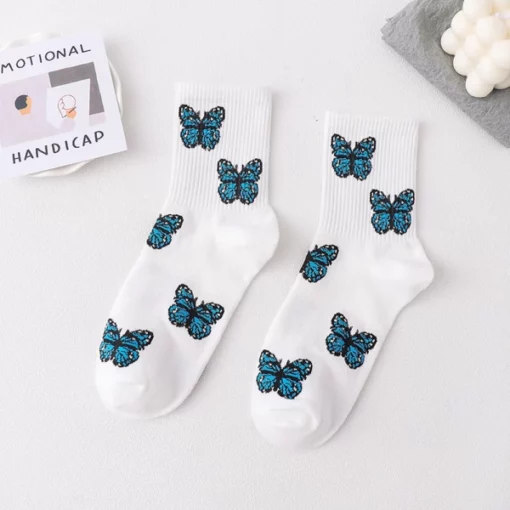 Сладки чорапи Crew с принт на пеперуди