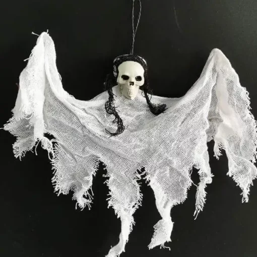 Висящ призрак с череп за Хелоуин