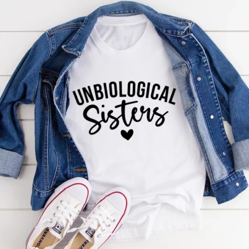 Unbiological Sisters T 恤