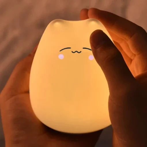Мачка ноћна лампа која мења боју