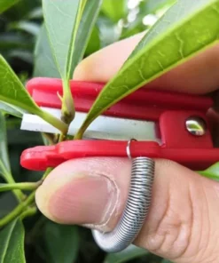 Multi-Use Thumb Knife For Fruits & Vegetable Harvesting