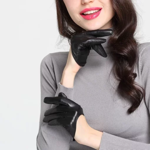 Модні жіночі рукавички на півпальми