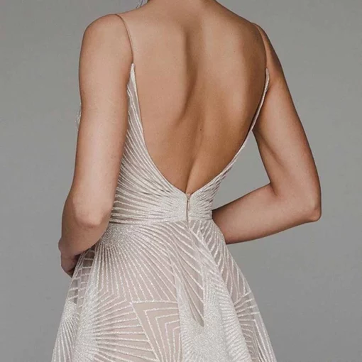 स्टाइलिश वी-गर्दन का पट्टा ए-लाइन ड्रेस