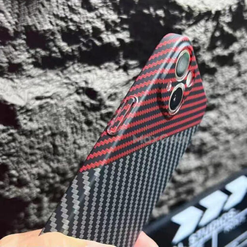 Kasë e karikimit me valë magnetike për iPhone me teksturë me fibër karboni
