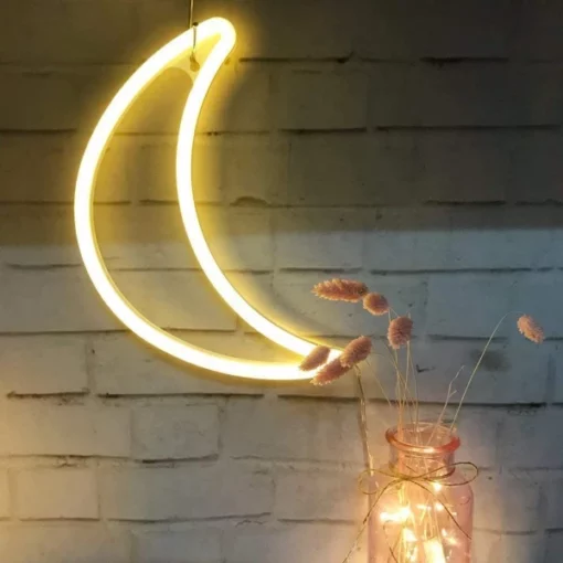 Неонски знак Sailor Moon за ѕид и маса
