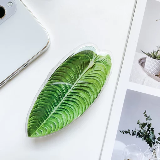 Симпатичный держатель для смартфона с зелеными листьями