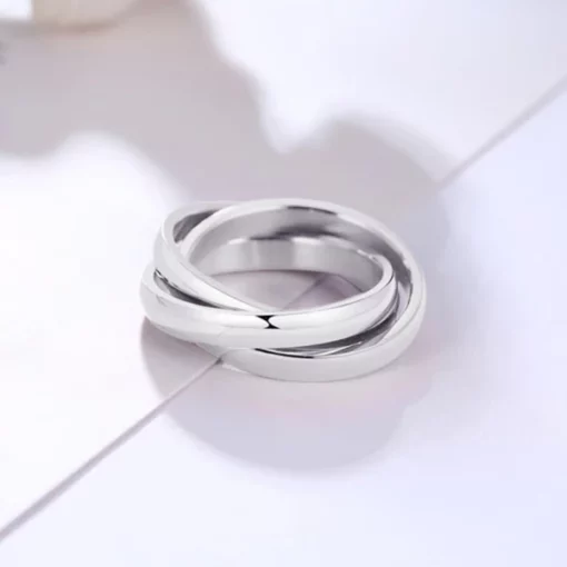 Elegantna 3 isprepletena prstena
