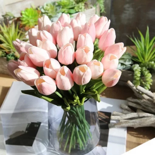 Lažni tulipani koji izgledaju stvarno
