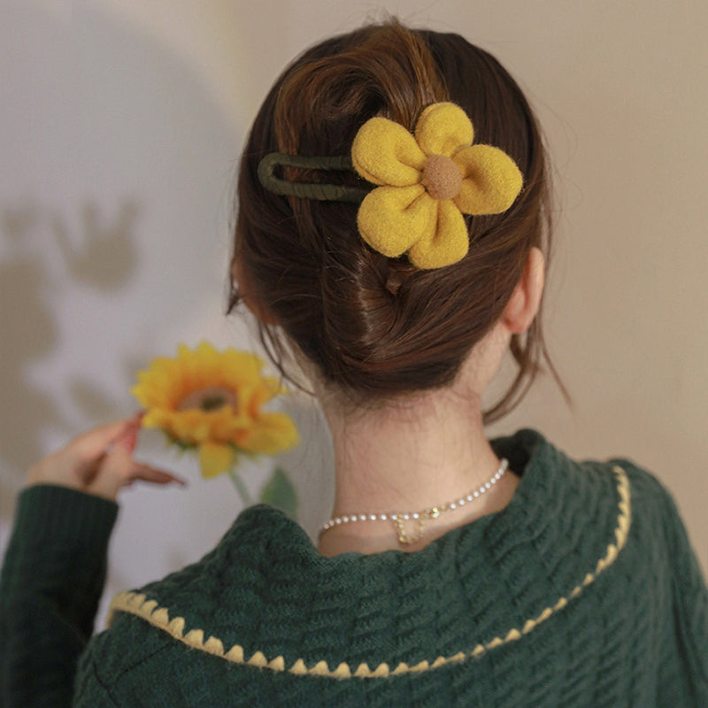 Fashion New Plush Flower Clip - Image 7
