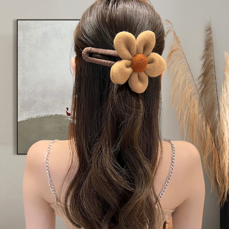 Fashion New Plush Flower Clip - Image 4