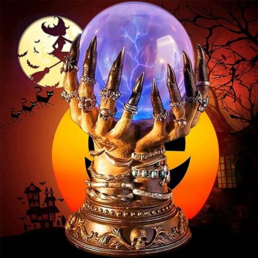 Halloweeni nõid, salapärane kristallpall