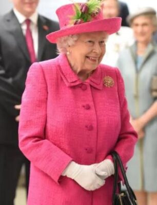 Queen Elizabeth II Figure Model with Kirky