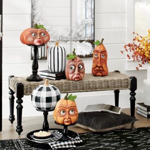 Trang trí Halloween biểu cảm khuôn mặt bí ngô