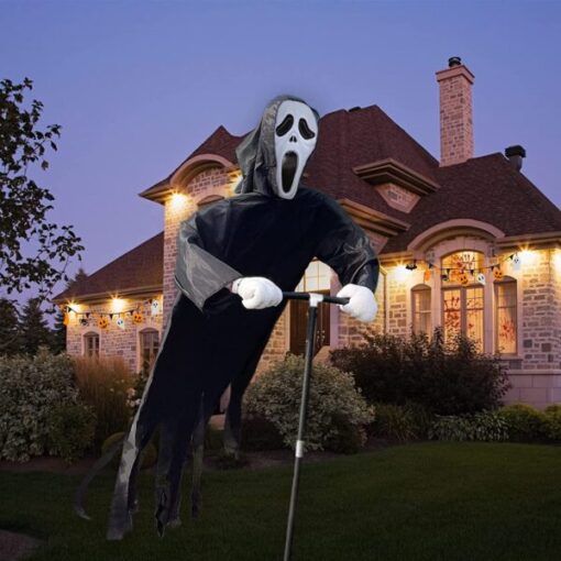 Tuin Schommelend Schreeuwend Gezicht Halloween Ghost